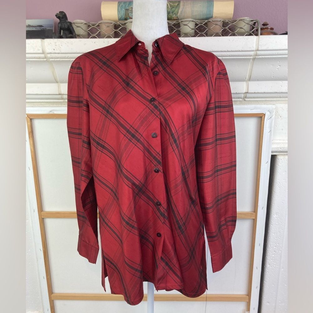 Holiday plaid silk blouse w/ lovely cuffs NWOT longer length w/ vents